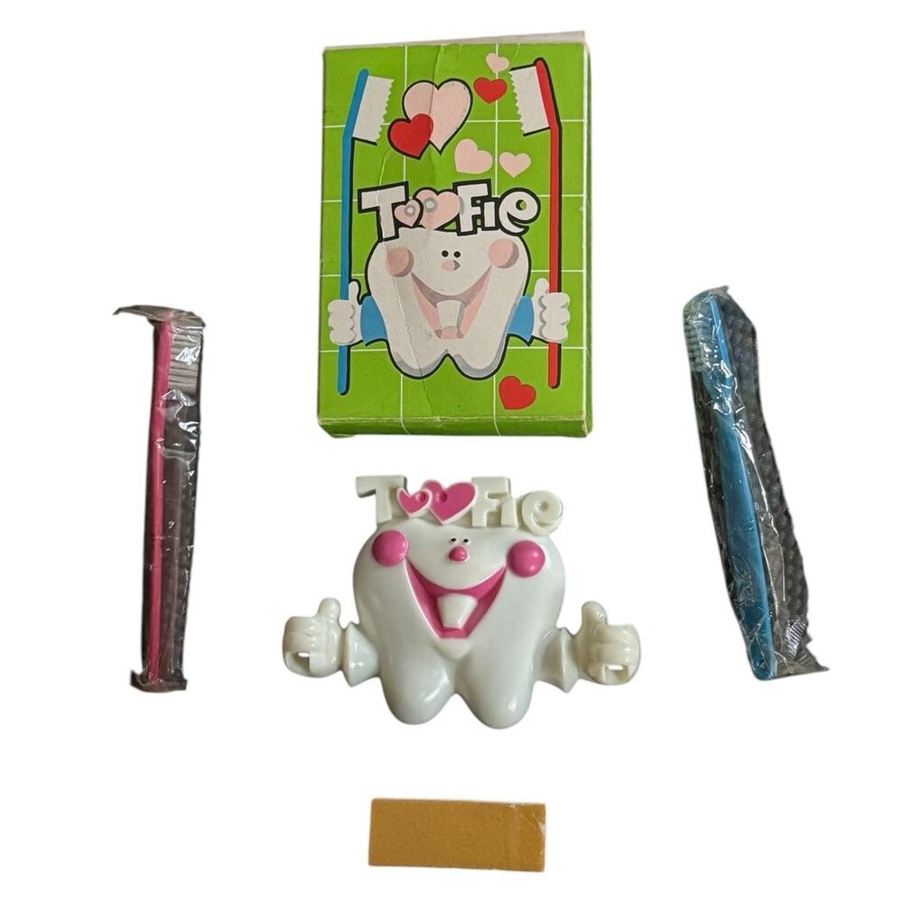VTG I Love‎ Toofie Brushes Holder Avon Kids Dentistry Bathroom New Old Stock NEW